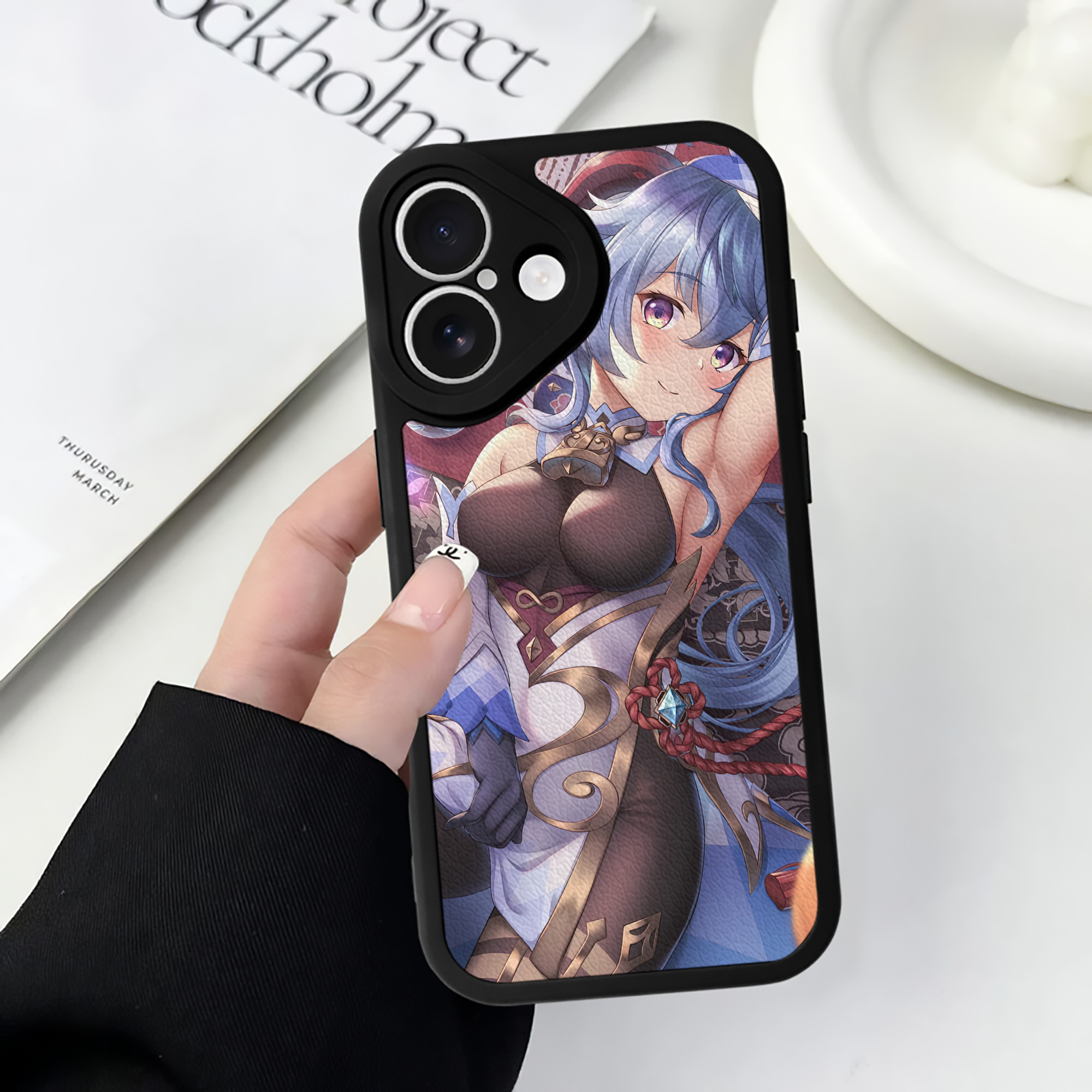 げんし神 genshin 【iPhone 16シリーズ対応】シリコンスマホケース（レザー調） 材質：シリコン